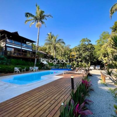 Casa de Condomínio com 1772m², 11 quartos (sendo 3 suítes), 10 garagens, no bairro Vargem Grande em Florianópolis