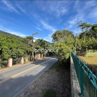 Casa de Condomínio com 1772m², 11 quartos (sendo 3 suítes), 10 garagens, no bairro Vargem Grande em Florianópolis