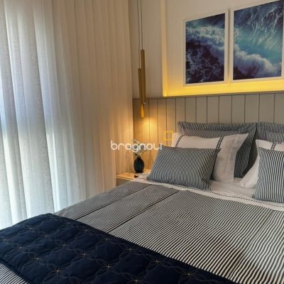 Apartamento com 91m², 2 quartos (sendo 2 suítes), 1 garagem, no bairro Cachoeira do Bom Jesus em Florianópolis