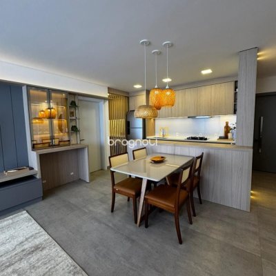 Apartamento com 91m², 2 quartos (sendo 2 suítes), 1 garagem, no bairro Cachoeira do Bom Jesus em Florianópolis