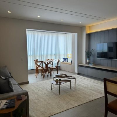 Apartamento com 91m², 2 quartos (sendo 2 suítes), 1 garagem, no bairro Cachoeira do Bom Jesus em Florianópolis