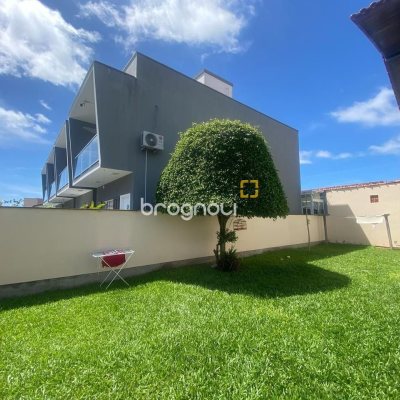 Casa com 223m², 3 quartos (sendo 1 suíte), 2 garagens, no bairro Ingleses em Florianópolis