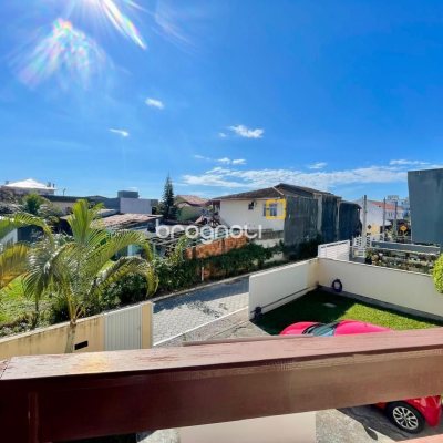 Casa com 223m², 3 quartos (sendo 1 suíte), 2 garagens, no bairro Ingleses em Florianópolis