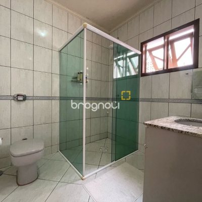 Casa com 223m², 3 quartos (sendo 1 suíte), 2 garagens, no bairro Ingleses em Florianópolis