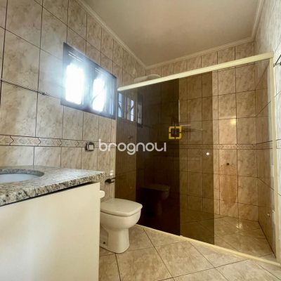 Casa com 223m², 3 quartos (sendo 1 suíte), 2 garagens, no bairro Ingleses em Florianópolis
