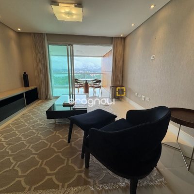 Apartamento com 165m², 3 quartos (sendo 3 suítes), 2 garagens, no bairro Agronômica em Florianópolis