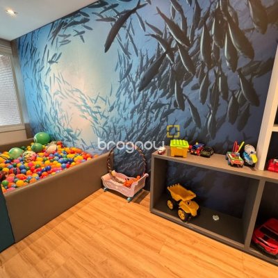 Apartamento com 165m², 3 quartos (sendo 3 suítes), 2 garagens, no bairro Agronômica em Florianópolis