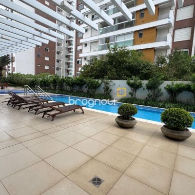 Apartamento com 165m², 3 quartos (sendo 3 suítes), 2 garagens, no bairro Agronômica em Florianópolis