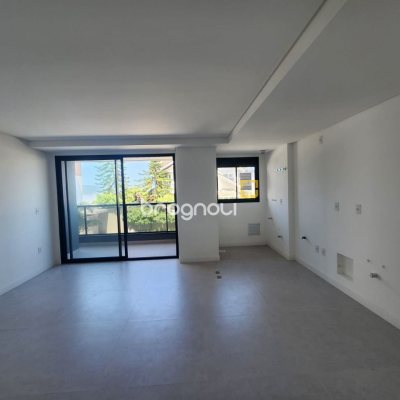 Apartamento com 100m², 2 quartos (sendo 2 suítes), 1 garagem, no bairro Coqueiros em Florianópolis