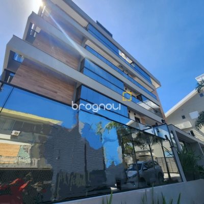 Apartamento com 100m², 2 quartos (sendo 2 suítes), 1 garagem, no bairro Coqueiros em Florianópolis