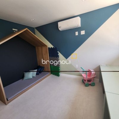 Apartamento com 100m², 2 quartos (sendo 2 suítes), 1 garagem, no bairro Coqueiros em Florianópolis