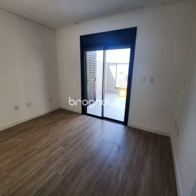 Apartamento com 100m², 2 quartos (sendo 2 suítes), 1 garagem, no bairro Coqueiros em Florianópolis