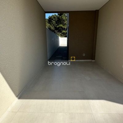Casa com 156m², 3 quartos (sendo 1 suíte), 2 garagens, no bairro Rio Vermelho em Florianópolis