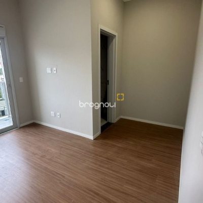 Casa com 156m², 3 quartos (sendo 1 suíte), 2 garagens, no bairro Rio Vermelho em Florianópolis