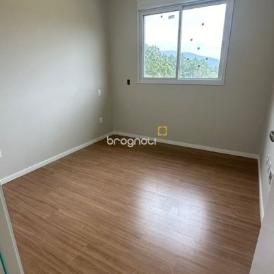 Casa com 156m², 3 quartos (sendo 1 suíte), 2 garagens, no bairro Rio Vermelho em Florianópolis