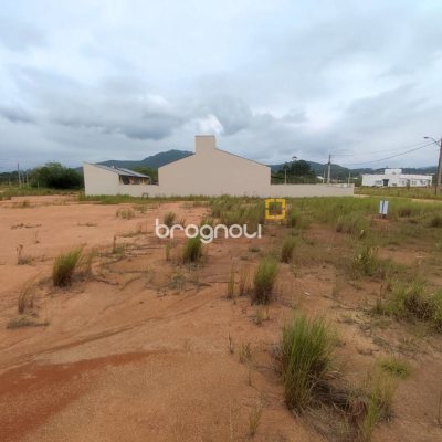 Terreno com 375m², no bairro Areias de Baixo em Governador Celso Ramos