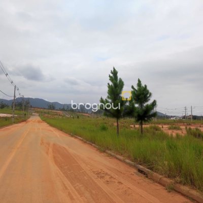 Terreno com 375m², no bairro Areias de Baixo em Governador Celso Ramos