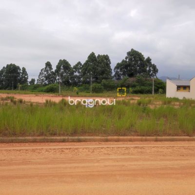 Terreno com 375m², no bairro Areias de Baixo em Governador Celso Ramos