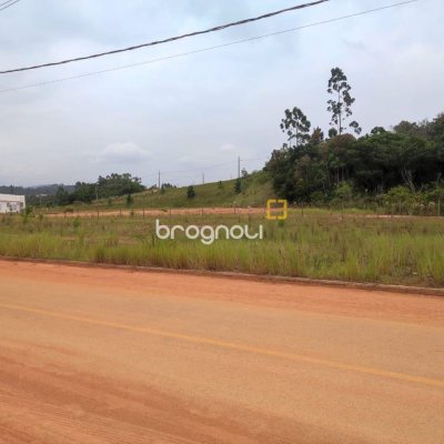 Terreno com 375m², no bairro Areias de Baixo em Governador Celso Ramos