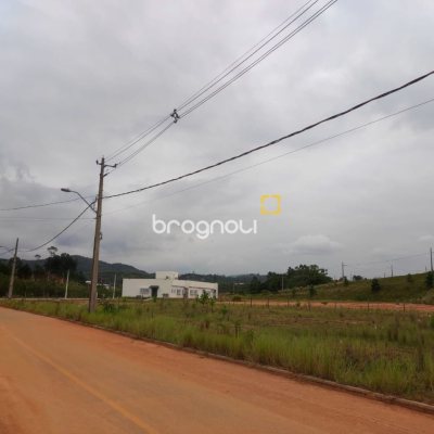 Terreno com 375m², no bairro Areias de Baixo em Governador Celso Ramos