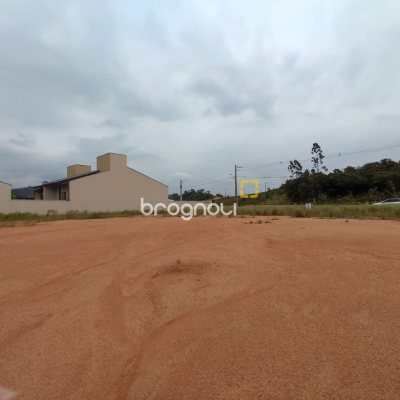 Terreno com 375m², no bairro Areias de Baixo em Governador Celso Ramos