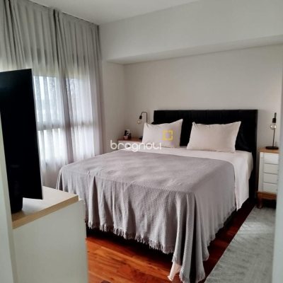 Casa com 180m², 3 quartos (sendo 1 suíte), 2 garagens, no bairro Rio Tavares em Florianópolis
