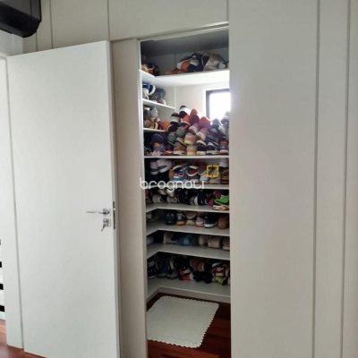 Casa com 180m², 3 quartos (sendo 1 suíte), 2 garagens, no bairro Rio Tavares em Florianópolis