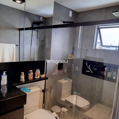 Casa com 180m², 3 quartos (sendo 1 suíte), 2 garagens, no bairro Rio Tavares em Florianópolis