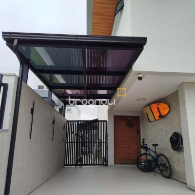 Casa com 180m², 3 quartos (sendo 1 suíte), 2 garagens, no bairro Rio Tavares em Florianópolis