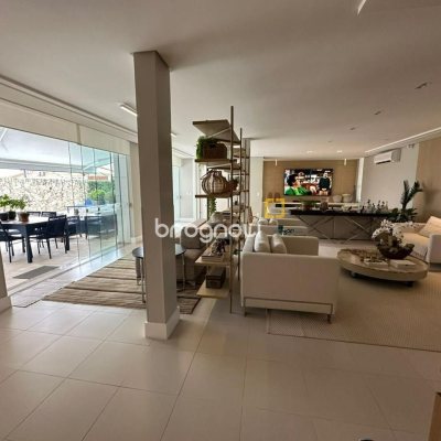 Casa com 560m², 5 quartos (sendo 5 suítes), 8 garagens, no bairro Cachoeira do Bom Jesus em Florianópolis