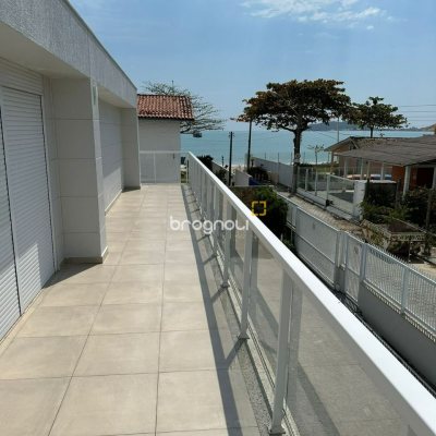 Casa com 560m², 5 quartos (sendo 5 suítes), 8 garagens, no bairro Cachoeira do Bom Jesus em Florianópolis