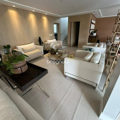 Casa com 560m², 5 quartos (sendo 5 suítes), 8 garagens, no bairro Cachoeira do Bom Jesus em Florianópolis