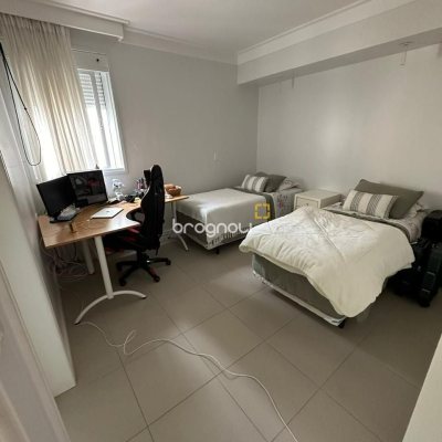 Casa com 560m², 5 quartos (sendo 5 suítes), 8 garagens, no bairro Cachoeira do Bom Jesus em Florianópolis