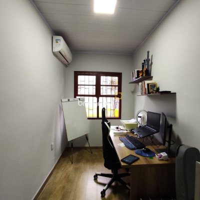 Casa com 165m², 3 quartos, 2 garagens, no bairro Jardim Eldorado em Palhoça