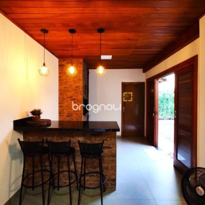 Casa com 165m², 3 quartos, 2 garagens, no bairro Jardim Eldorado em Palhoça