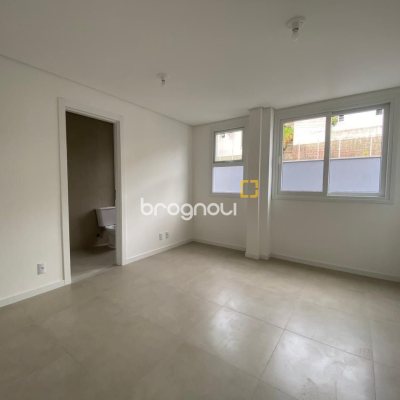 Apartamento com 52m², 1 quarto (sendo 1 suíte), 1 garagem, no bairro Centro em Florianópolis