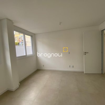 Apartamento com 52m², 1 quarto (sendo 1 suíte), 1 garagem, no bairro Centro em Florianópolis
