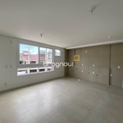 Apartamento com 52m², 1 quarto (sendo 1 suíte), 1 garagem, no bairro Centro em Florianópolis