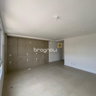 Apartamento com 52m², 1 quarto (sendo 1 suíte), 1 garagem, no bairro Centro em Florianópolis