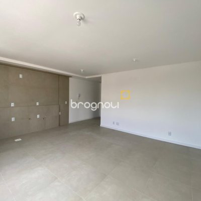 Apartamento com 52m², 1 quarto (sendo 1 suíte), 1 garagem, no bairro Centro em Florianópolis