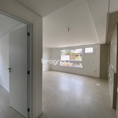 Apartamento com 52m², 1 quarto (sendo 1 suíte), 1 garagem, no bairro Centro em Florianópolis