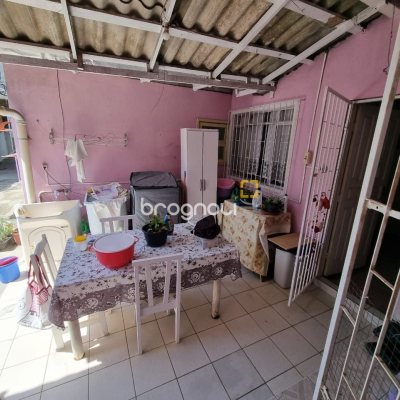 Casa com 190m², 4 garagens, no bairro Areias em São José
