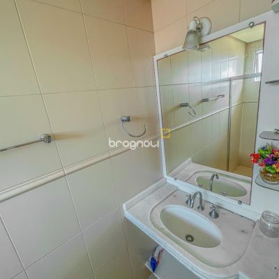 Cobertura com 350m², 8 quartos (sendo 4 suítes), 2 garagens, no bairro Ingleses em Florianópolis