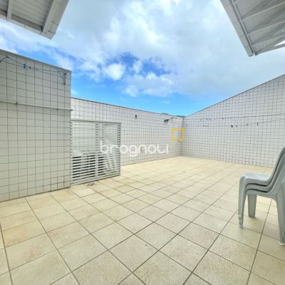 Cobertura com 350m², 2 quartos (sendo 2 suítes), 2 garagens, no bairro Ingleses em Florianópolis
