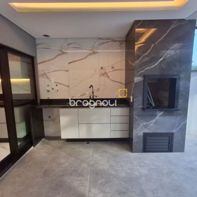 Casa com 112m², 3 quartos (sendo 1 suíte), 2 garagens, no bairro Potecas em São José