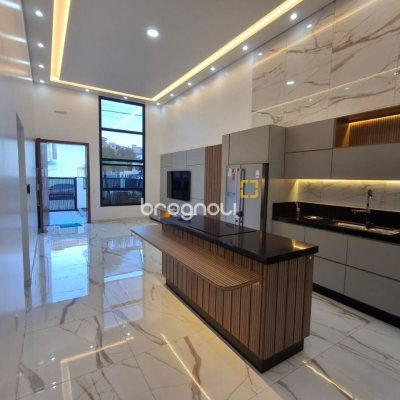 Casa com 112m², 3 quartos (sendo 1 suíte), 2 garagens, no bairro Potecas em São José