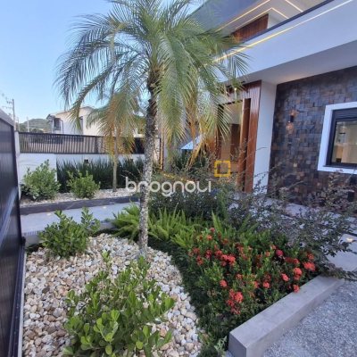 Casa com 112m², 3 quartos (sendo 1 suíte), 2 garagens, no bairro Potecas em São José
