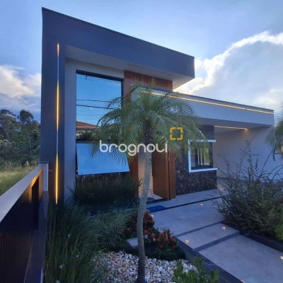 Casa com 112m², 3 quartos (sendo 1 suíte), 2 garagens, no bairro Potecas em São José