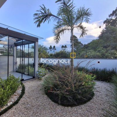 Casa com 112m², 3 quartos (sendo 1 suíte), 2 garagens, no bairro Potecas em São José