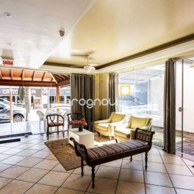 Pousada / Hotel com 1084m², 21 quartos (sendo 21 suítes), 18 garagens, no bairro Canasvieiras em Florianópolis